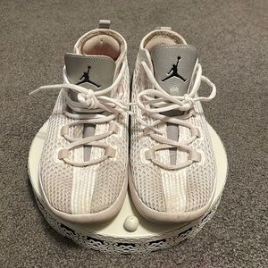 Nike Jordan Youth Size 6Y Shoes Reveal Basketball Shoes